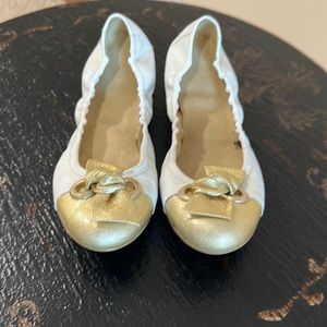 Stuart Weitzman flats white with gold